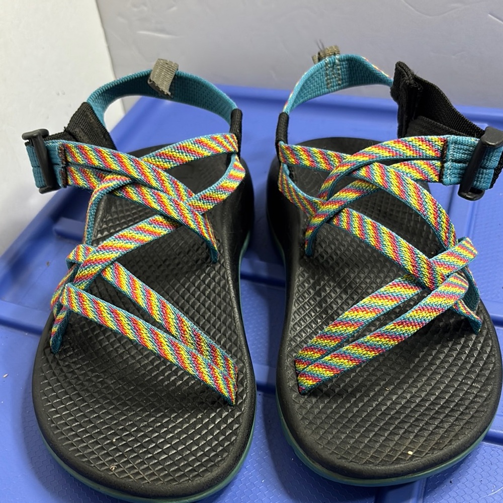 Chaco Kids Colorful Strappy Sandals Sz 2 Youth